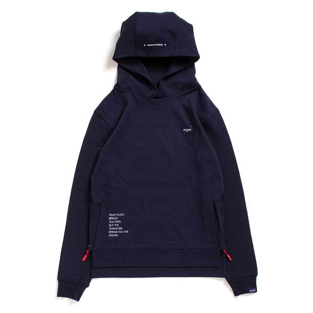 Dancers Collectionさんのインスタグラム写真 - (Dancers CollectionInstagram)「【NEW ARRIVAL】﻿ ﻿ ■APPLEBUM ELITE PERFORMANCE PARKA [NAVY] ﻿ ﻿ タイトめなシルエットで両裾脇に開閉式ジップを付けたロゴパーカ‼️﻿ 伸縮性があり動きやすく、ジョギングやダンスなどの運動時にも適しています🏃‍♂️🕺﻿ 型崩れが無く、シワになりにくい生地を使用。﻿ 胸にロゴネームを付け脇腹にはメッセージを、フードには「★ WORLD IS YOURS ★」のフレーズをプリントしました✨﻿ 同素材を使用した「Elite Performance Jogger Pants」とセットアッフプで着用いただけます。﻿ ﻿ 👇オンラインストアでも購入可能です👇﻿ http://shop.dancers-c.com/?pid=141825586﻿ ﻿﻿ 電話通販も可能です😊 ﻿﻿ お気軽にお問い合わせ下さい✨ ﻿﻿ ﻿﻿ ダンサーズコレクション原宿店 ☎03-5474-9575﻿ ﻿﻿ #APPLEBUM ﻿ #ダンコレ #ダンサーズコレクション #dancerscollection #tokyo #harajuku」4月6日 17時04分 - dancerscollection