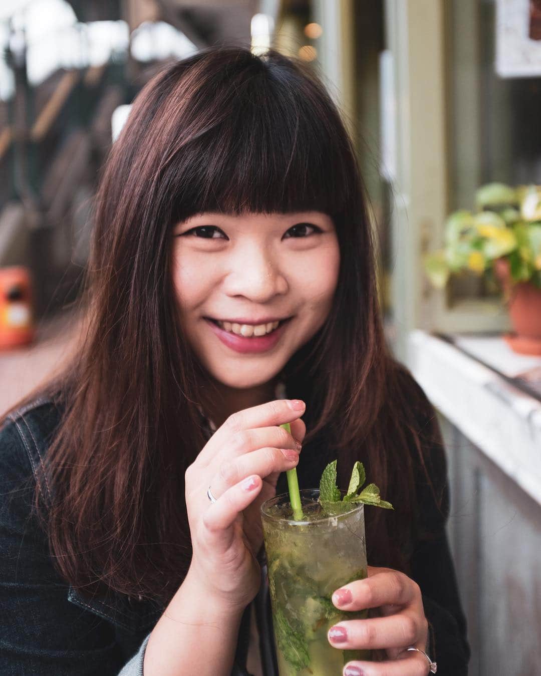 s ᴇ  ɴ ᴋ ᴄのインスタグラム：「還記得第一次被她吸引住就是因為這個笑容 #seanalogue」