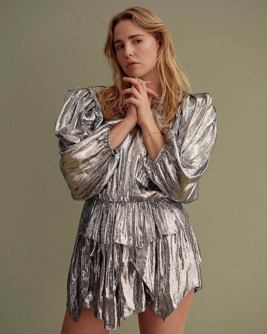 MATCHESFASHION.COMさんのインスタグラム写真 - (MATCHESFASHION.COMInstagram)「From showstopping metallic separates to utility-inspired denim, shop @isabelmarant's latest collection – as seen on @classiclaurel – at the link in bio. 📸 @charlottehadden」4月6日 17時26分 - matches