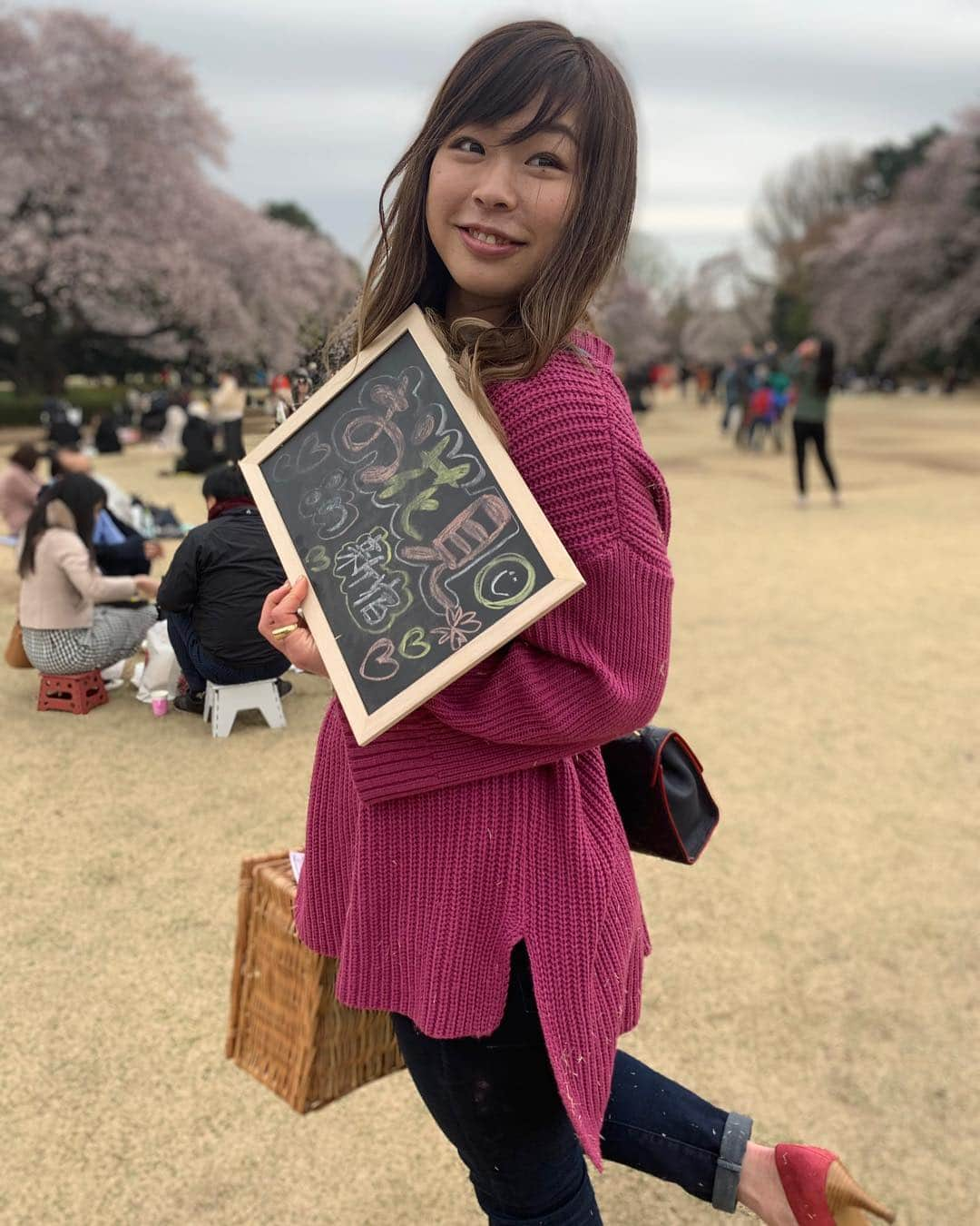 植草歩さんのインスタグラム写真 - (植草歩Instagram)「今日はオフ🌸🌸🌸 10時間寝て超回復した🐼◎ . #dayoff #オフ #お休み #睡眠 #超回復」4月6日 17時26分 - ayayumin0725