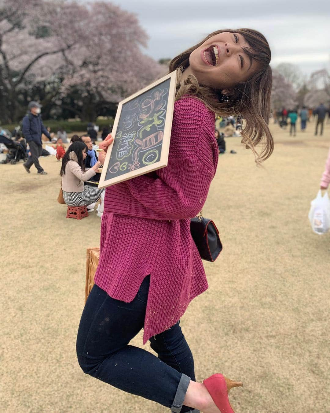 植草歩さんのインスタグラム写真 - (植草歩Instagram)「今日はオフ🌸🌸🌸 10時間寝て超回復した🐼◎ . #dayoff #オフ #お休み #睡眠 #超回復」4月6日 17時26分 - ayayumin0725