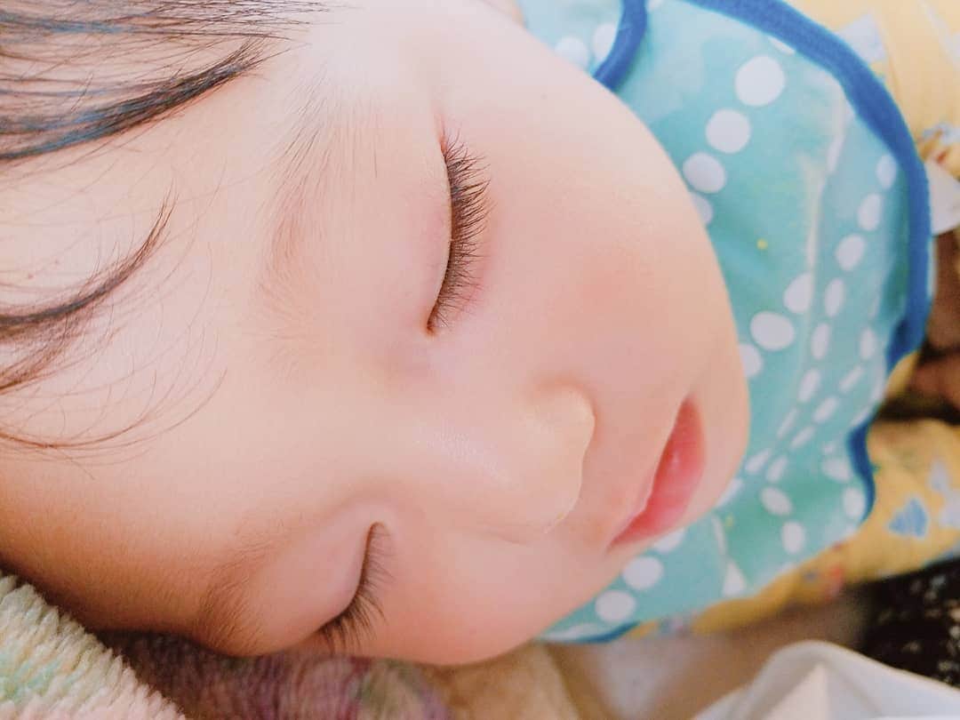 佐藤夏希さんのインスタグラム写真 - (佐藤夏希Instagram)「かわいい寝顔💕💏 今日はお家dayでした...🏠 すばるんが可愛すぎて食べちゃいたいです🐷 * * *  #babyboy #生後12ヶ月#우리애기#ママリ#男の子ママ#3月生まれ#こどもごはん #ベビスタグラム#ママスタグラム #mamastagram#babystagram#コドモノ#ママchan#1歳#2018年3月生まれ#👶#sweetbaby#赤ちゃんの寝顔 #베비스타그램 #아기#ベビフル#寝顔#息子ラブ」4月6日 17時36分 - natsuki_sc7
