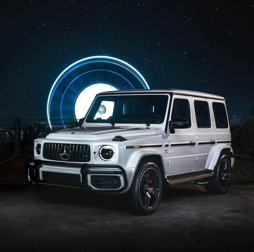 Mercedes AMGさんのインスタグラム写真 - (Mercedes AMGInstagram)「[Mercedes-AMG G 63 | Fuel consumption combined: 13.1 l/100km | CO2 emissions: 299 g/km]  The G-Class comes out when the sun goes down!  #MBphotopass: @theautofocus via @MercedesBenzUSA  #StrongerThanTime #MercedesAMG #GClass #DrivingPerformance」4月6日 18時00分 - mercedesamg