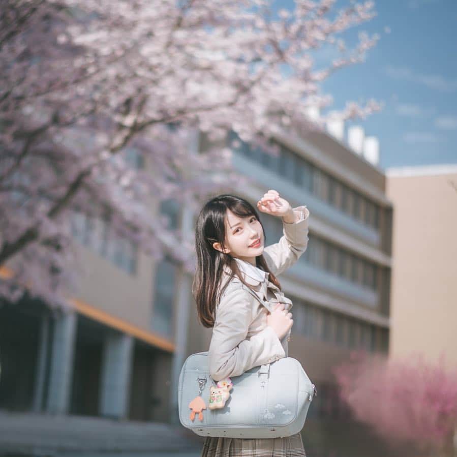 犬神洛洛子さんのインスタグラム写真 - (犬神洛洛子Instagram)「Spring」4月6日 18時03分 - rakukoo