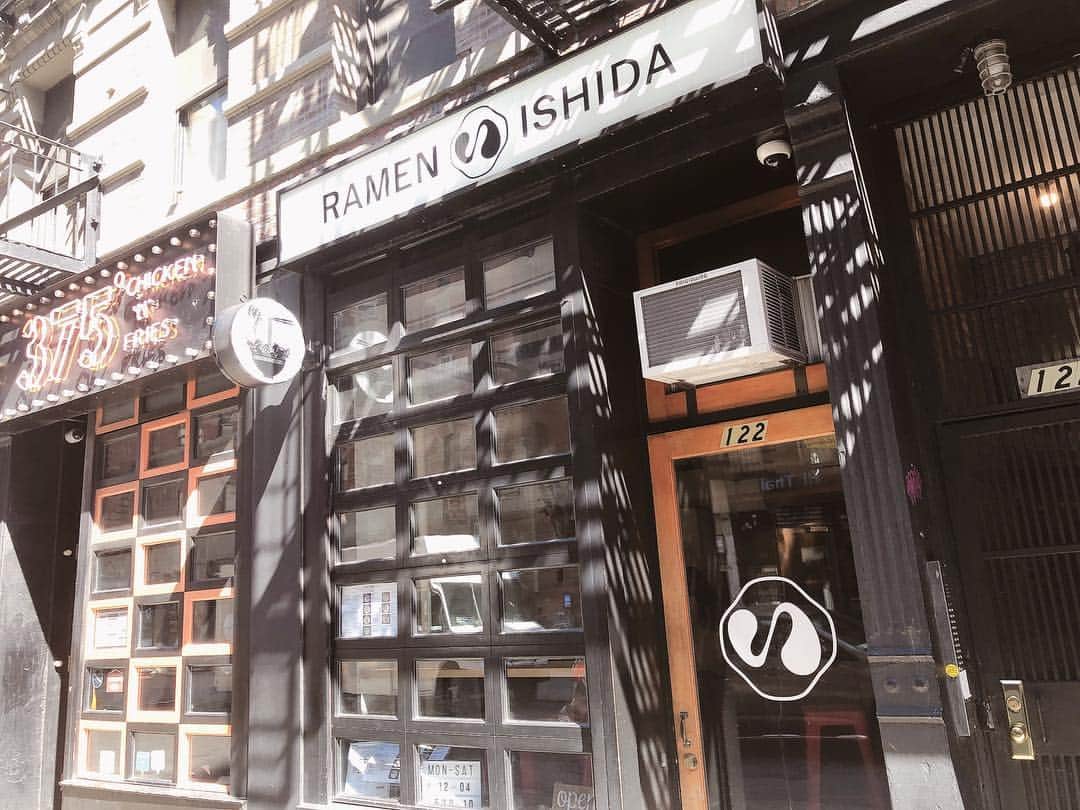 彰人さんのインスタグラム写真 - (彰人Instagram)「ニューヨークのその他諸々。supremeはニューヨークでも並びまくり。 . もうニューヨークに住もう。 . #kith #supreme #superdry #NYC #NY #ニューヨーク #adidas #アディダス #ramen #ラーメン #ishida」4月6日 18時19分 - akitonsgk