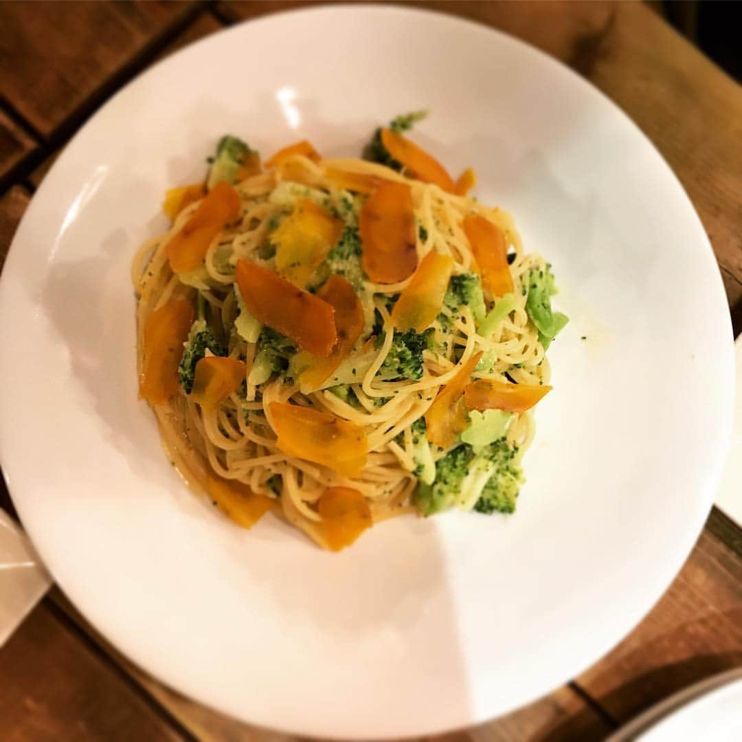 松谷ヒロキさんのインスタグラム写真 - (松谷ヒロキInstagram)「イタリアンバルの美味しいやつ。 カラスミのパスタ。 ご飯にもツマミにもなる最強カード。  Delicious menu of Italian bal. Pasta with karasumi. The strongest card that can be a meal as well as a knob.  #恵比寿バル #円スタグラム #art #lights  #food #iPhone7plus #focus #cool #kawaii #japanese #comedian #tokyo #japan #love #instagood #instalike #webstagram #follow #followme #followforfollow #写真 #アート」4月6日 18時24分 - mattsun8084