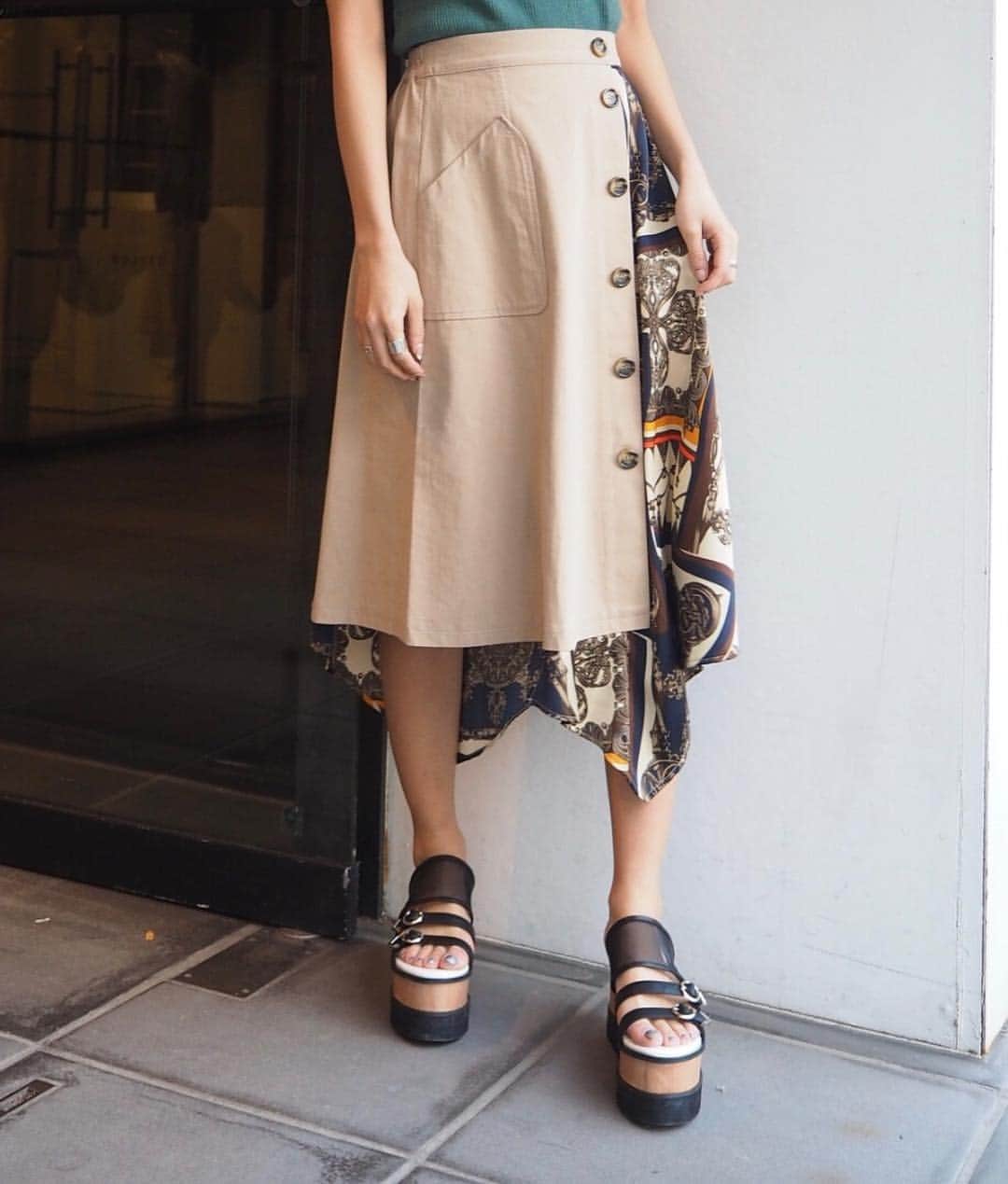 MURUAさんのインスタグラム写真 - (MURUAInstagram)「✔️COMING SOON ㅤㅤㅤ #レースドッキングニットタンク ¥4,900(+tax) 4月10日(水)発売予定 ㅤㅤㅤ #スカーフドッキングスカート ¥7,400(+tax) 4月17日(水)発売予定 ㅤㅤㅤ @kaori_sekimoto_ coordinate.(160cm) #murua#murua2019ss #fashion#coordinate#style#recommended#item#mode#newarrival#murua_snap #160cm」4月6日 18時45分 - murua_by_staff