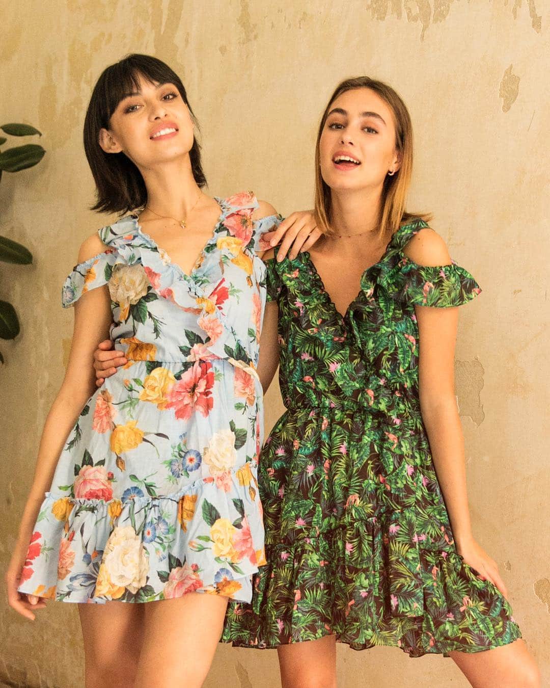 Blonde Saladさんのインスタグラム写真 - (Blonde SaladInstagram)「🌿Spring has sprung🌿 Prove it with our limited edition @iblues_official X TBS off shoulder dresses 👗 SHOP them NOW only on The Blonde Salad ❤ #theblondesalad #newcollection #ss19 #iblues #dress #shopping #spring」4月6日 18時56分 - theblondesalad