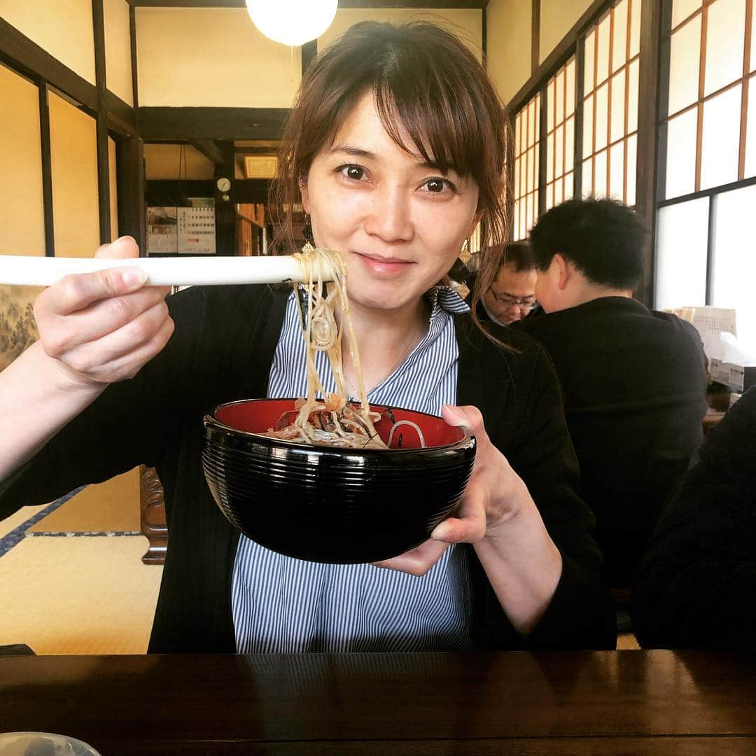 小池祥絵さんのインスタグラム写真 - (小池祥絵Instagram)「大内宿!! #ネギで食べるそば  #食べ方難しいけど #美味しかったです #大内宿」4月6日 19時15分 - koikesachiesan