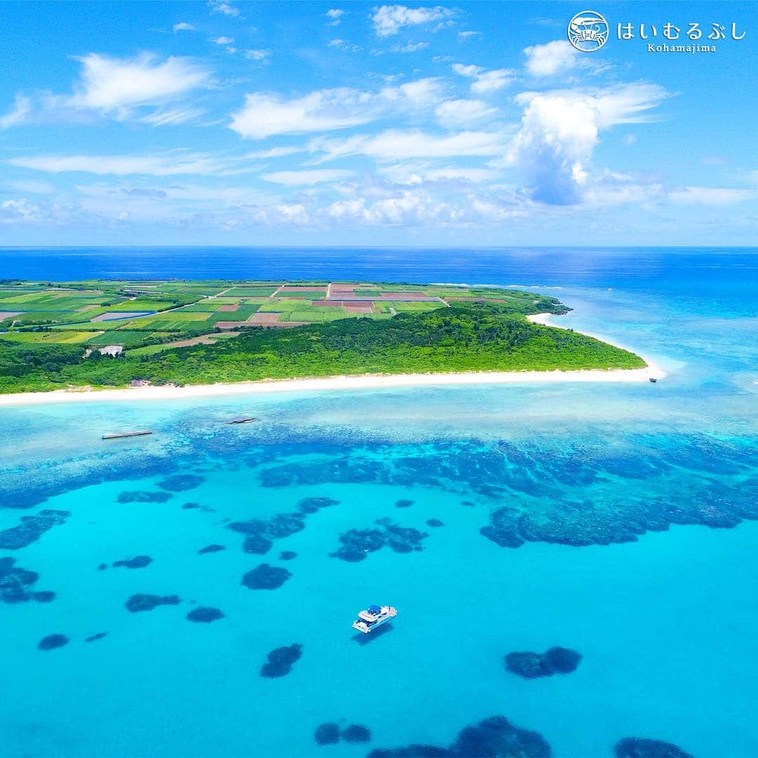 のインスタグラム：「日本最南端の有人島「波照間島」。波照間ブルーと呼ばれる美しい海に浮かぶ南海の楽園。#沖縄 #八重山諸島 #波照間島 #小浜島 #リゾート #ホテル #はいむるぶし #japan #okinawa #yaeyamaislands #haterumaisland #kohamaisland #beachresort #bluesea #haimurubushi @minefuyu_yamashita」