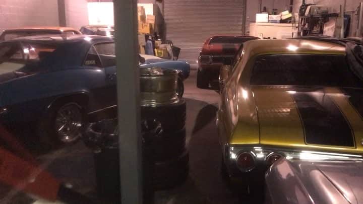 ファンクマスター・フレックスのインスタグラム：「I got a nice lil toy box! (I know I was supposed to be on bed rest) 🤷🏿‍♂️ American Muscle car game mean! Quick trip by my garage!  For my old school cats! #68camaro #ss396 #69charger #RT440 #65impala #ss396 #55chevy #71chevelle #ss502 #67chevelle #ss427 #70chevelle #ss502 #71Torino #Ford302 #69camaroZ28 #69GTX  Few toys under the wrench! #63impala #ss409 #70chevelle convertible  #69chevelle #ss396 #68c10 #66mustang - Maria’s car」