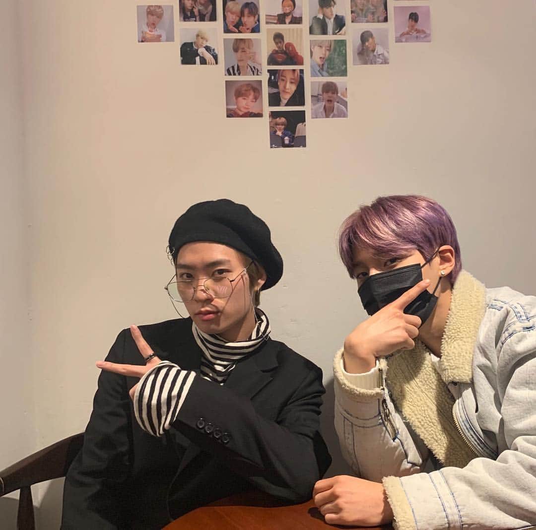 ピョン・ヒョンミンのインスタグラム：「썽리쓰 생일추카해❤️ 컵홀더 이쁘다!😘」