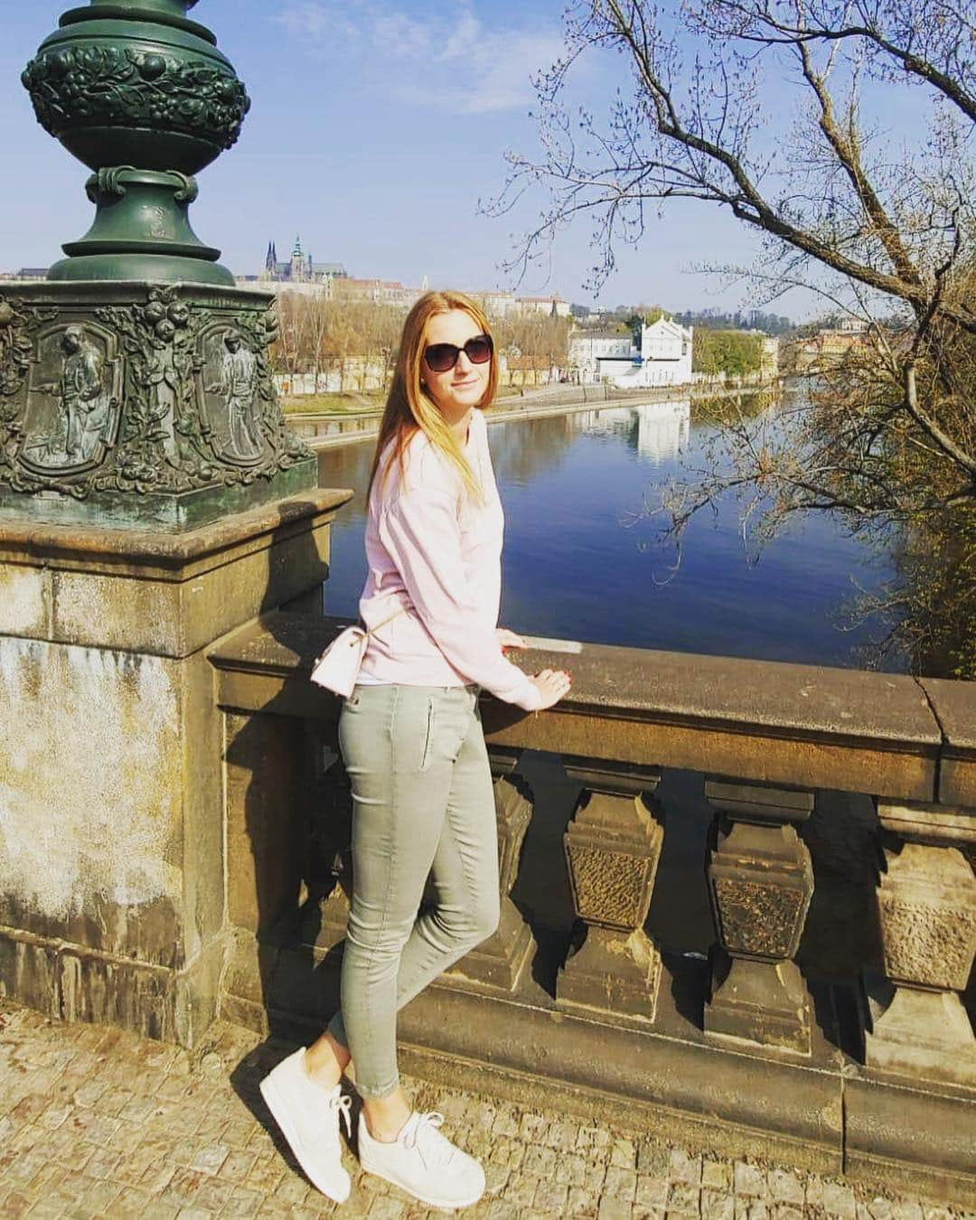 PetraKvitovaさんのインスタグラム写真 - (PetraKvitovaInstagram)「What a beautiful day in Prague☀🕶」4月6日 20時00分 - petra.kvitova