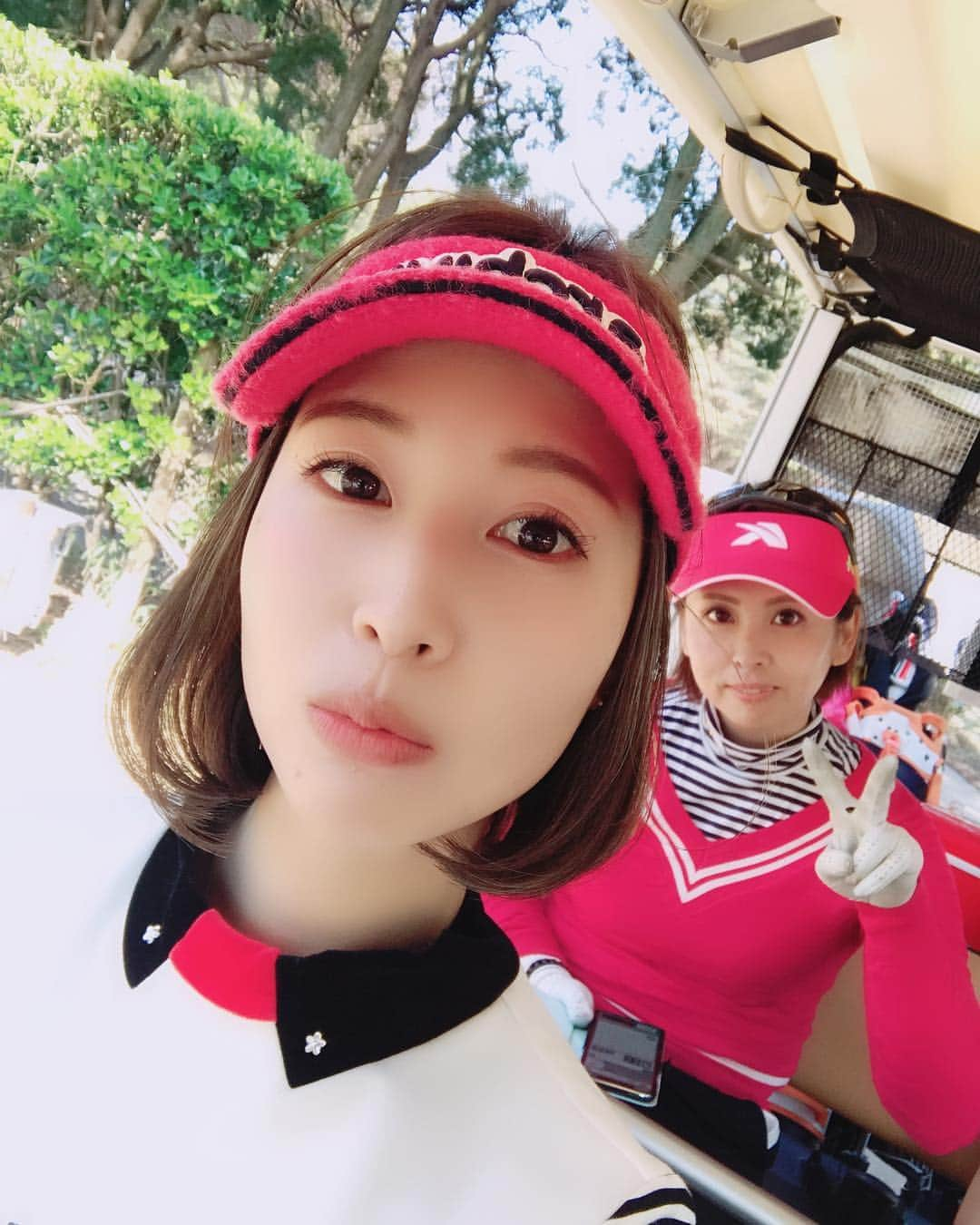 米澤有さんのインスタグラム写真 - (米澤有Instagram)「お花見ゴルフ⛳️🌸✨ 最高のゴルフ日和でした‼︎ #arcivio #アルチビオ #nike #ナイキ #golf #골프 #高尔夫 #happyswing #ハッピースイング #女子プロゴルファー #女子プロ」4月6日 20時20分 - yu.u.yonezawa