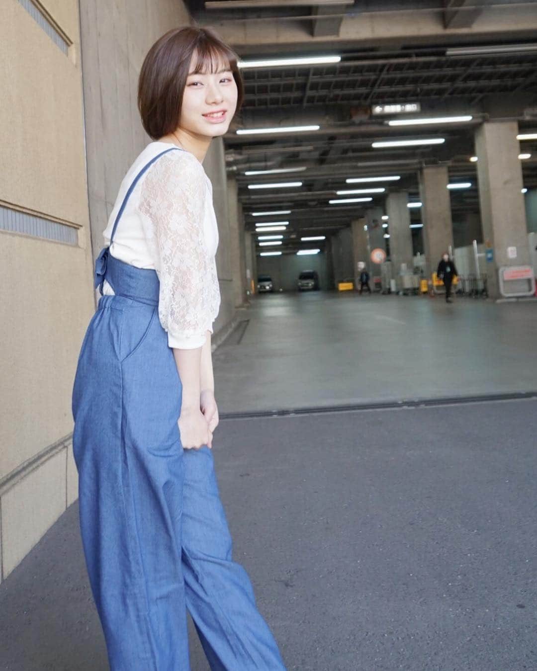 深川舞子のインスタグラム：「握手会ありがとうございました😊 完売してたこともありたくさんの方が 来てくださいました！楽しかった！ ＊ ＊ 今日は珍しくズボン👖 ＊ ＊ #ootd #todayscode  #majesticlegon」
