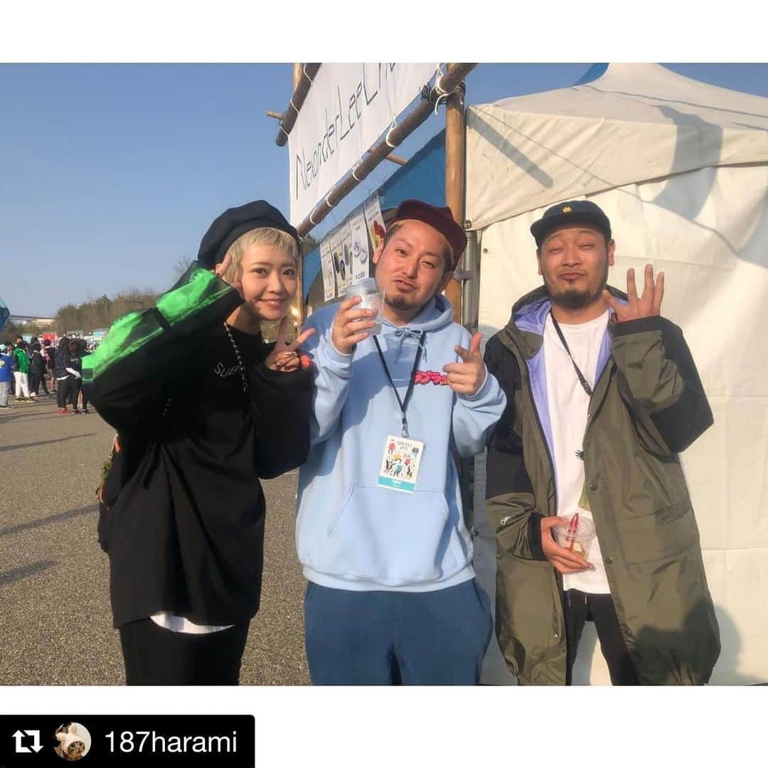 モリスさんのインスタグラム写真 - (モリスInstagram)「#Repost @187harami with @get_repost ・・・ YON FES 2019初日終了！ 開場と同時にまさかの長蛇の列(T0T) 皆様ほんとにあざっす(^3^)/ 沢山の仲間に会えて最高な1日！ 明日もよろしくで～す♪ #alexanderleechang #yonfes #yonfes2019  #04limitedsazabys  #四星球 #麺やおがた」4月6日 20時32分 - surimooo