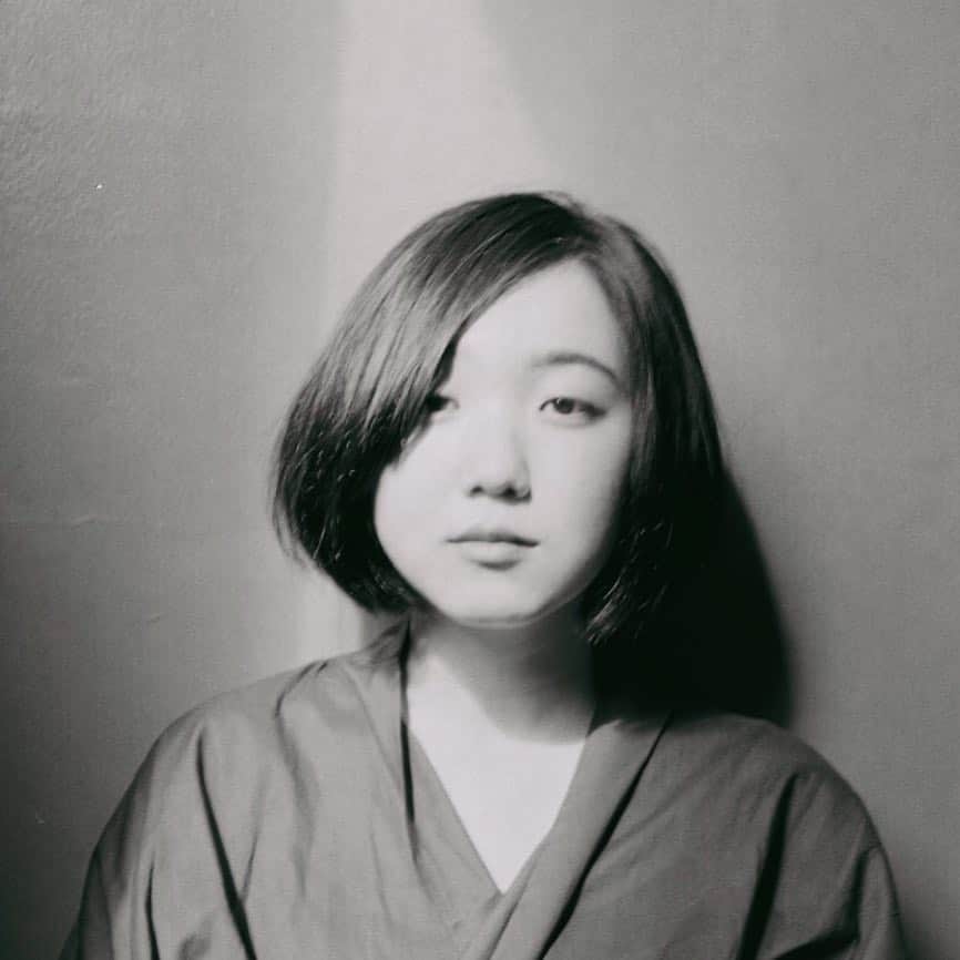 加藤才紀子さんのインスタグラム写真 - (加藤才紀子Instagram)「写真は四年前の私。撮影は小野寺亮。 #sakiko_blackblackblack」4月7日 1時58分 - sakiko_katou
