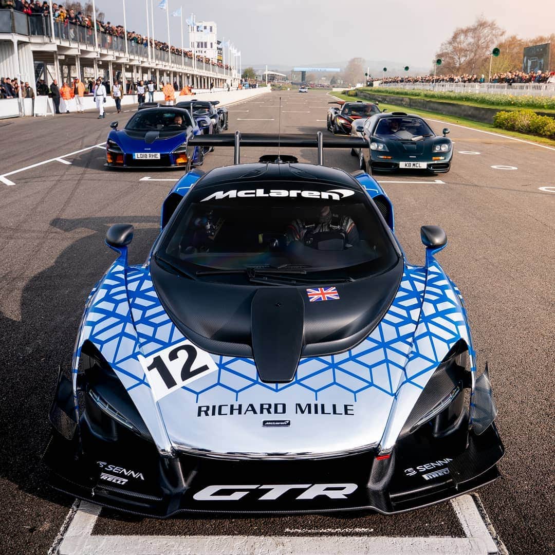 McLaren Automotiveさんのインスタグラム写真 - (McLaren AutomotiveInstagram)「The McLaren Senna GTR making its global dynamic debut at the Goodwood #77MM with the rest of the Ultimate Series family.  #McLaren #Cars #Hypercar #UltimateSeries #Goodwood @goodwoodrrc」4月6日 20時47分 - mclarenauto