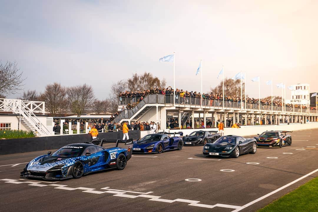 McLaren Automotiveさんのインスタグラム写真 - (McLaren AutomotiveInstagram)「An incredible collection of Ultimate Series cars on the line for the dynamic debut of the McLaren Senna GTR at the Goodwood #77MM  #McLaren #Cars #Hypercars #UltimateSeries @goodwoodrrc」4月6日 20時49分 - mclarenauto