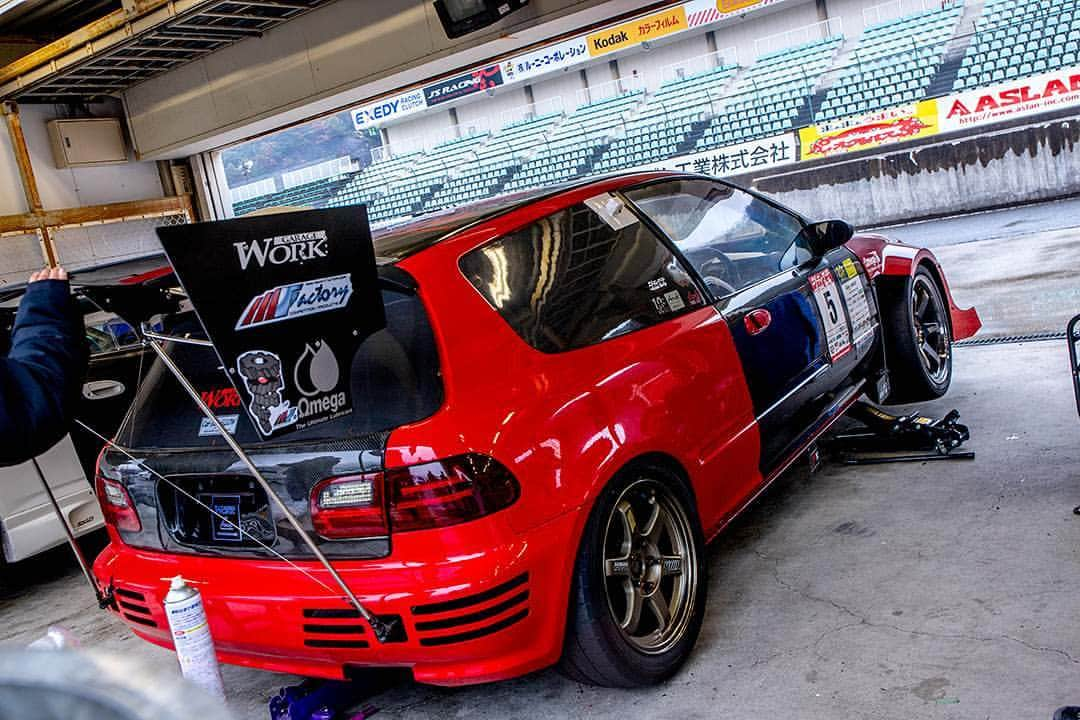 mistbahnさんのインスタグラム写真 - (mistbahnInstagram)「_ GARAGE WORK☆Ω☆ATS☆Honda EG6赤 CIVIC _ Shot on 20-Jan 2019 "CTAC(Central Time Attack Challenge)" at Central Circuit (Hyogo, Japan) car: GARAGE WORK☆Ω☆ATS☆EG6赤 photo: @mistbahn _ _ JP) 2019年01月20日、セントラルサーキットで開催されたCTAC(セントラル・タイムアタック・チャレンジ)で撮影。 _ _ #ctac #garagework #gwork #omegaoil #omegaoils #ats #atscarbon #centralcircuit #セントラルサーキット #civic #hondacivic #ホンダシビック #シビック #eg6 #egcivic #bseries #b18c #b18 #bswapped #osakajdm #kanjo #kanjostyle #kanjoracer #tuningcartimeattack #trackcar #trackstyle #trackspec #timeattack #timeattackjapan #hondadesire」4月6日 21時12分 - mistbahn