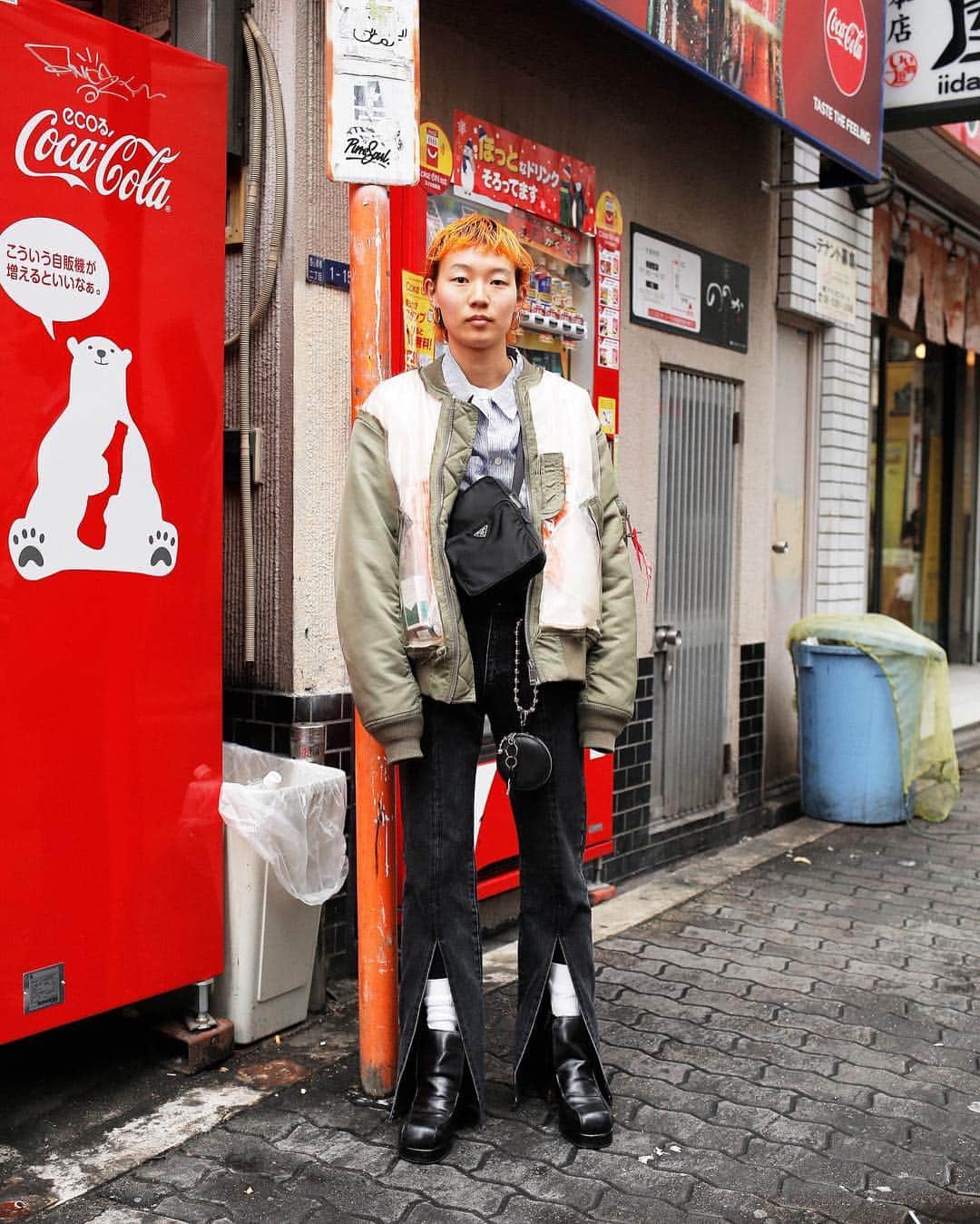Droptokyoさんのインスタグラム写真 - (DroptokyoInstagram)「KANSAI STREET STYLE @drop_kansai  #streetstyle#droptokyo#kansai#osaka#japan#streetscene#streetfashion#streetwear#streetculture#fashion#関西#大阪#ストリートファッション#fashion#コーディネート  Photography: @abeasamidesu」4月6日 21時15分 - drop_tokyo