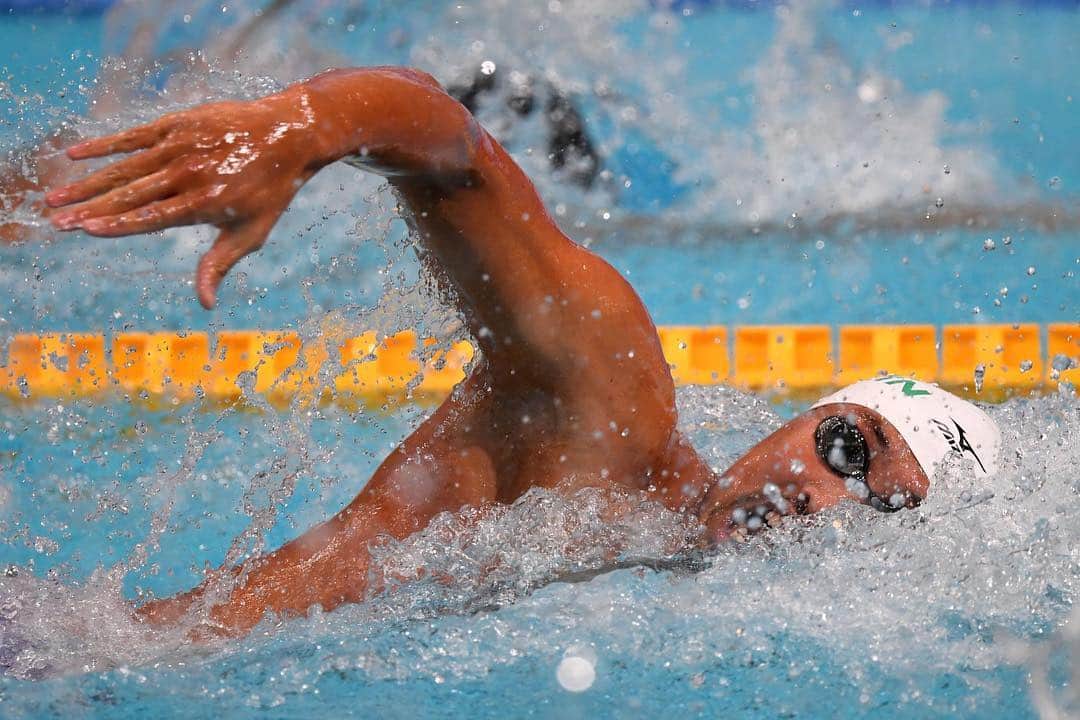 のインスタグラム：「4回目の世界選手権の代表に内定しました！ 明日からの50mはかっこいいレースします！まだまだ応援お願いしますね🙌🏼 ©︎HiroyukiNakamura @picsport_japan @tobiuo_japan  #イトマン東進#ミズノ#japanswim#tobiuojapan」