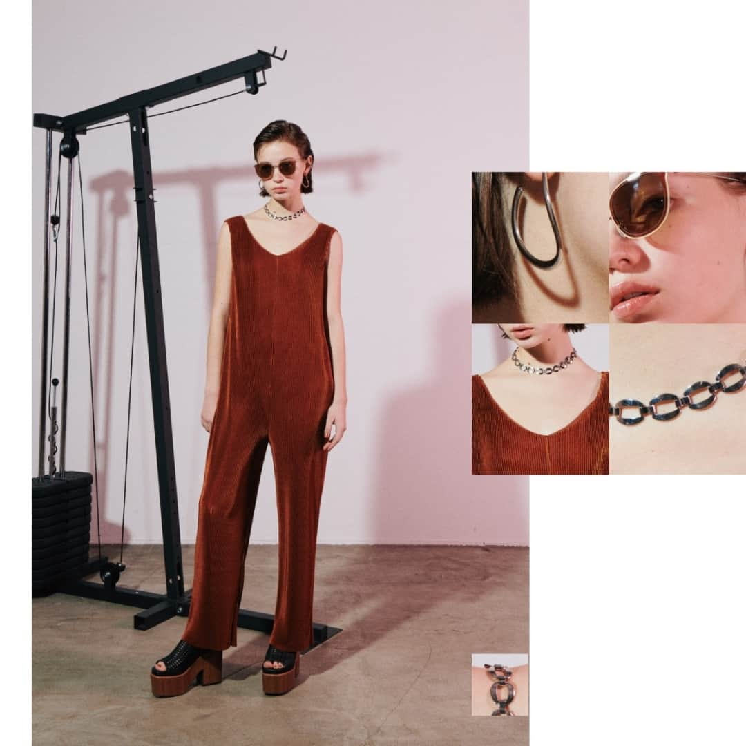 EMODAさんのインスタグラム写真 - (EMODAInstagram)「ㅤㅤㅤ 2019 S/S SEASON CONCEPT -NUDIE- ㅤㅤ ㅤㅤ ・CUT PLEATS ALL IN ONE ¥7,980+tax ・2TONE NUDIE SUNGLASSES ¥2,580+tax ・WARP HOOP PIERCE ¥1,980+taxㅤㅤㅤㅤㅤㅤ ・WARP ROUND EAR CUFF ¥2,380+tax ・METAL SHELL SHORT NC ¥2,980+tax ・HIGH STEP SANDALS ¥12,800+taxㅤㅤㅤㅤㅤㅤ  ㅤㅤㅤ ㅤㅤㅤ ㅤㅤㅤ ウェブではLOOKBOOKも公開中‼️ プロフィールのURLからチェック✔️ ㅤㅤㅤ #EMODA #RUNWAYchannel #2019SS @emoda_snap」4月6日 21時35分 - emoda_official