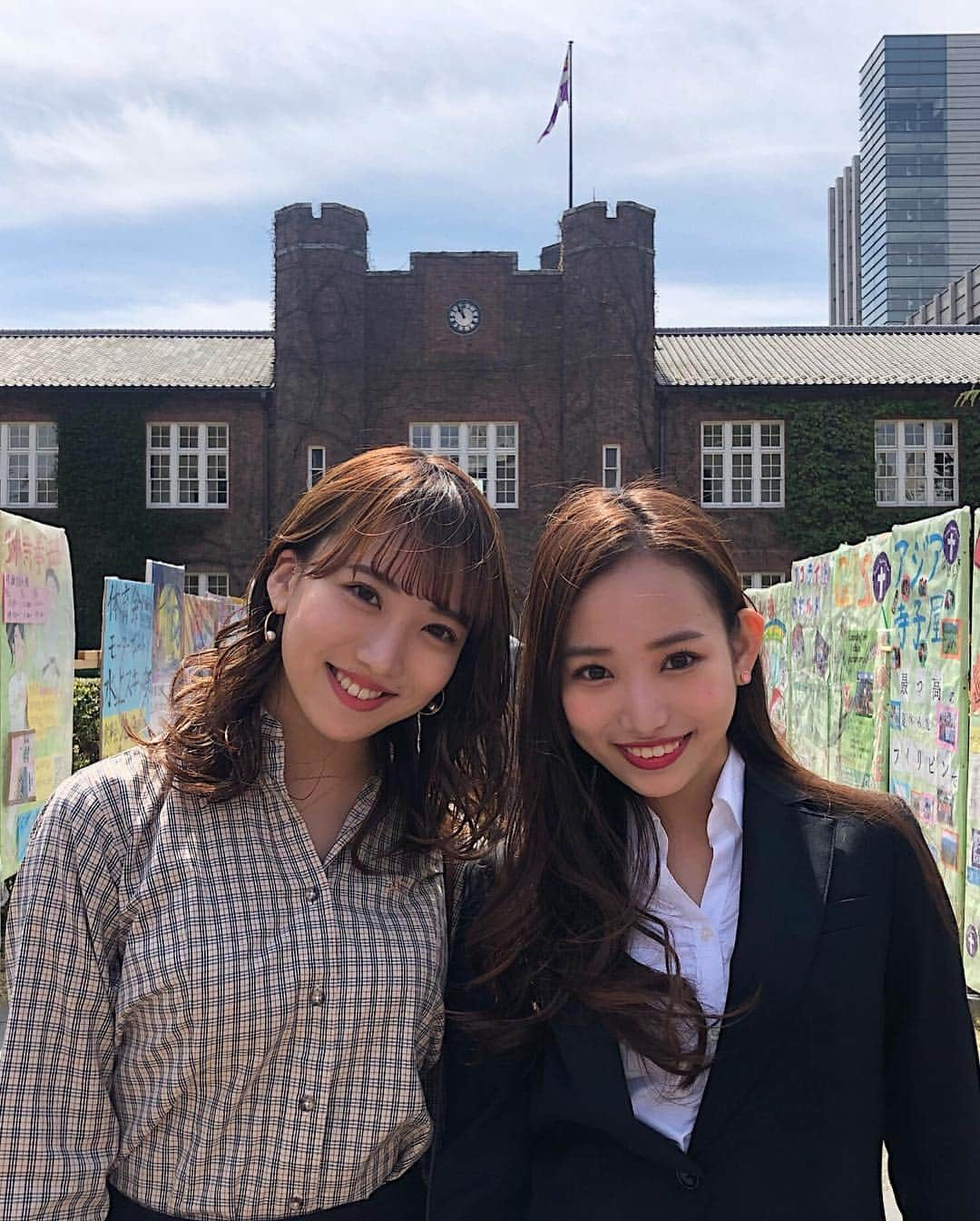 大野真昂さんのインスタグラム写真 - (大野真昂Instagram)「☺︎ ・ りこ大学入学おめでとう㊗️ ・ 幼稚園から大学の学部までぜーんぶついてきた。 明日から2人暮らし楽しもう🐥✌🏻 ・ #立教大学 #入学式 #立教 #大学 #経営学科 #姉妹 #rikkyo #rikkyouniversity」4月6日 21時40分 - 316_mako