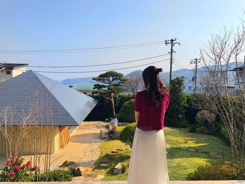 尻無浜冴美さんのインスタグラム写真 - (尻無浜冴美Instagram)「闘病中のお義母さんと家族で熱海旅行♨️﻿ お義母さん元気になってきてうれしい😊﻿ 天気いいし、桜満開🌸最高じゃ😆💖💖﻿ ﻿ ﻿ #熱海旅行﻿ #貸切り﻿ #温泉﻿ #spa  #onsen  #onsen♨️ #趣味垢さんと繋がりたい  #atami #shizuoka #静岡 #熱海」4月6日 21時53分 - saemi_shinahama