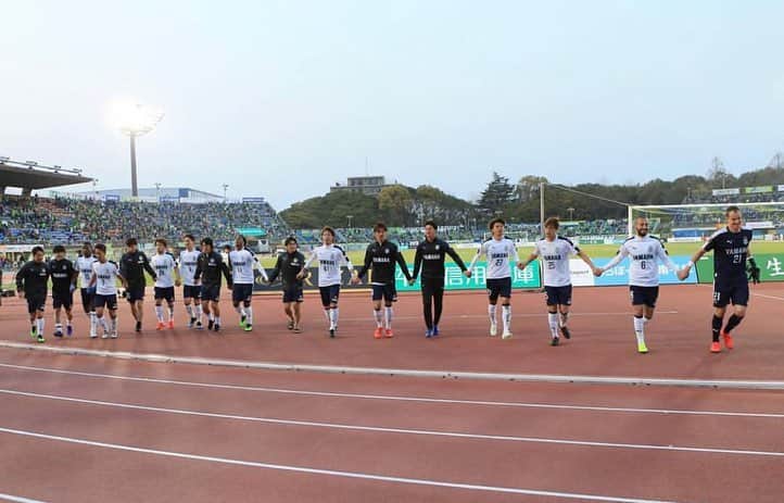 大南拓磨のインスタグラム：「初勝利！ 次も勝とう！ 応援ありがとうございました！ #ジュビロ磐田  #次はダービー #日々成長」