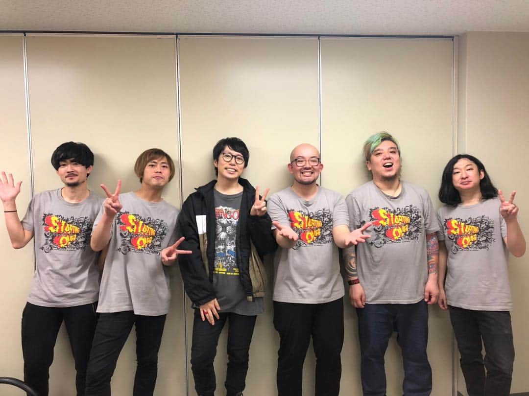 DUTTCHさんのインスタグラム写真 - (DUTTCHInstagram)「今回もこのメンバーで最後まで 笑って周れた事に  心から大感謝🤘  #高橋優 #startingover  #チーム高橋」4月6日 21時59分 - uzmkduttch