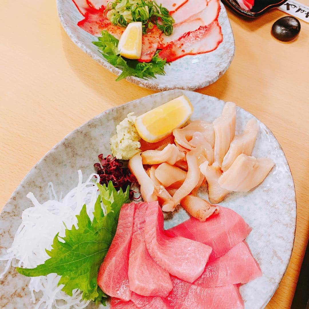 HIROさんのインスタグラム写真 - (HIROInstagram)「すず音さんに(o^^o) 新鮮で美味い店発見٩( ᐛ )و #和歌山 #魚 #美味い #すず音」4月6日 22時23分 - hiro19770420