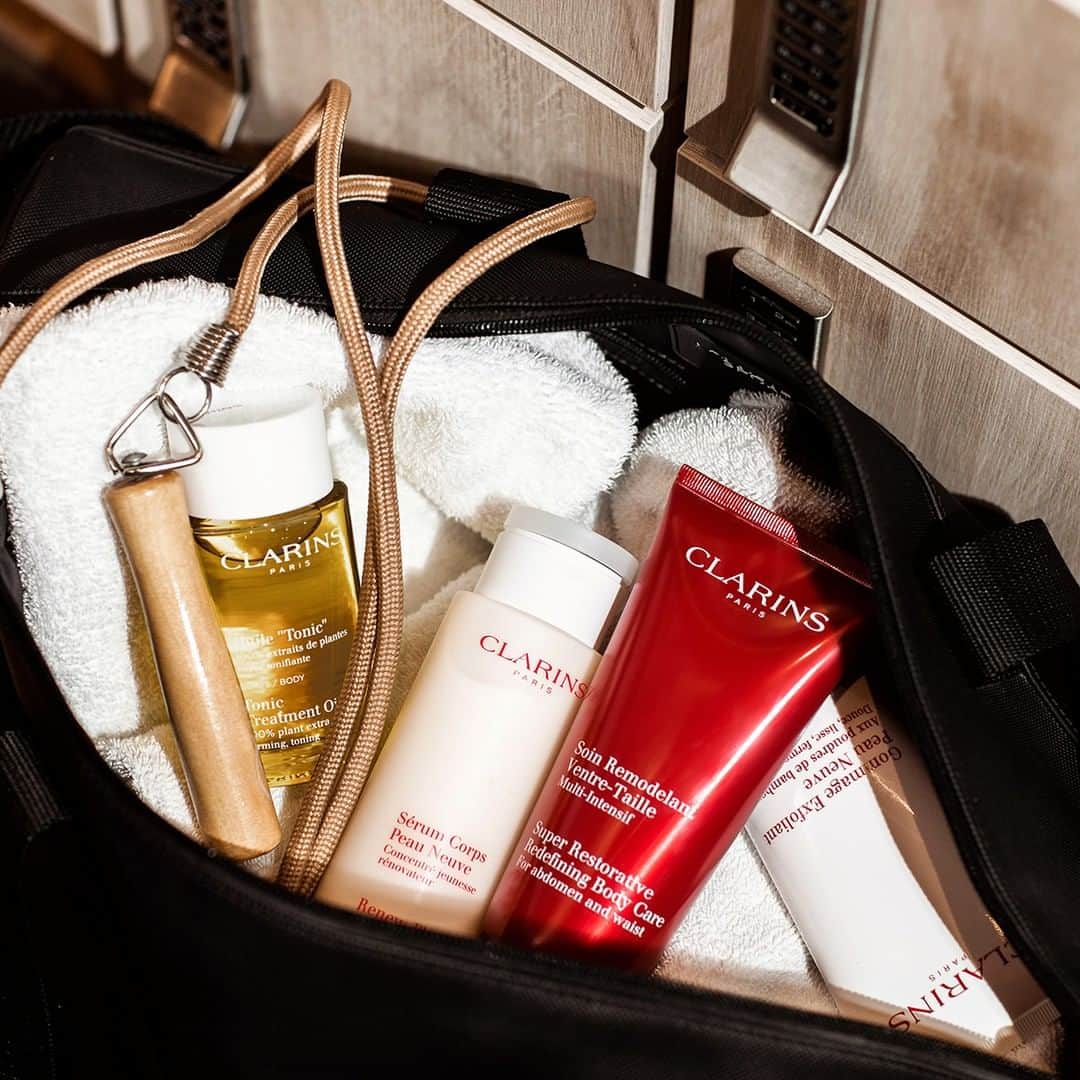 CLARINSさんのインスタグラム写真 - (CLARINSInstagram)「You work hard, so why shouldn't your skincare? Whip your skin into shape with our body care range: 💪 Tonic treatment oil: firms, tones, & boosts elasticity 💪 Renew-Plus Body Serum: smoothes, firms, & renews skin 💪 Super Restorative Redefining Body Care: sculpts & defines 💪 Exfoliating Body Scrub for Smooth Skin: polishes & revives #Clarins #ItsAllAboutYou #SkinCare #BodyCare #ClarinsBody」4月6日 22時35分 - clarinsusa