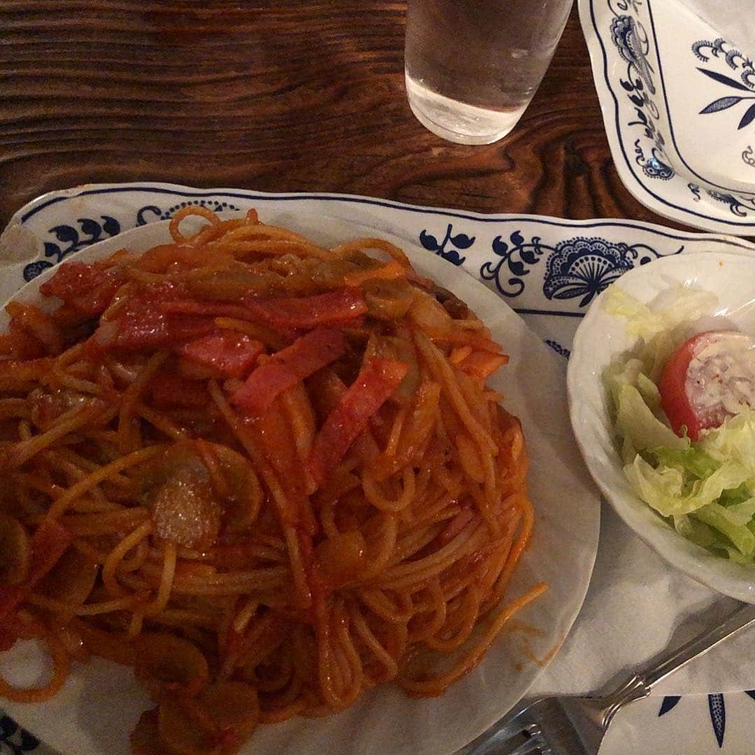 柏山奈々美さんのインスタグラム写真 - (柏山奈々美Instagram)「大盛りナポリタン食べて胃が爆発しそう。。 でも、美味しくて幸せだった。  #cafe #喫茶店 #さぼうる #さぼうる2  #ナポリタン #大盛り」4月6日 22時48分 - nanamikashiyama