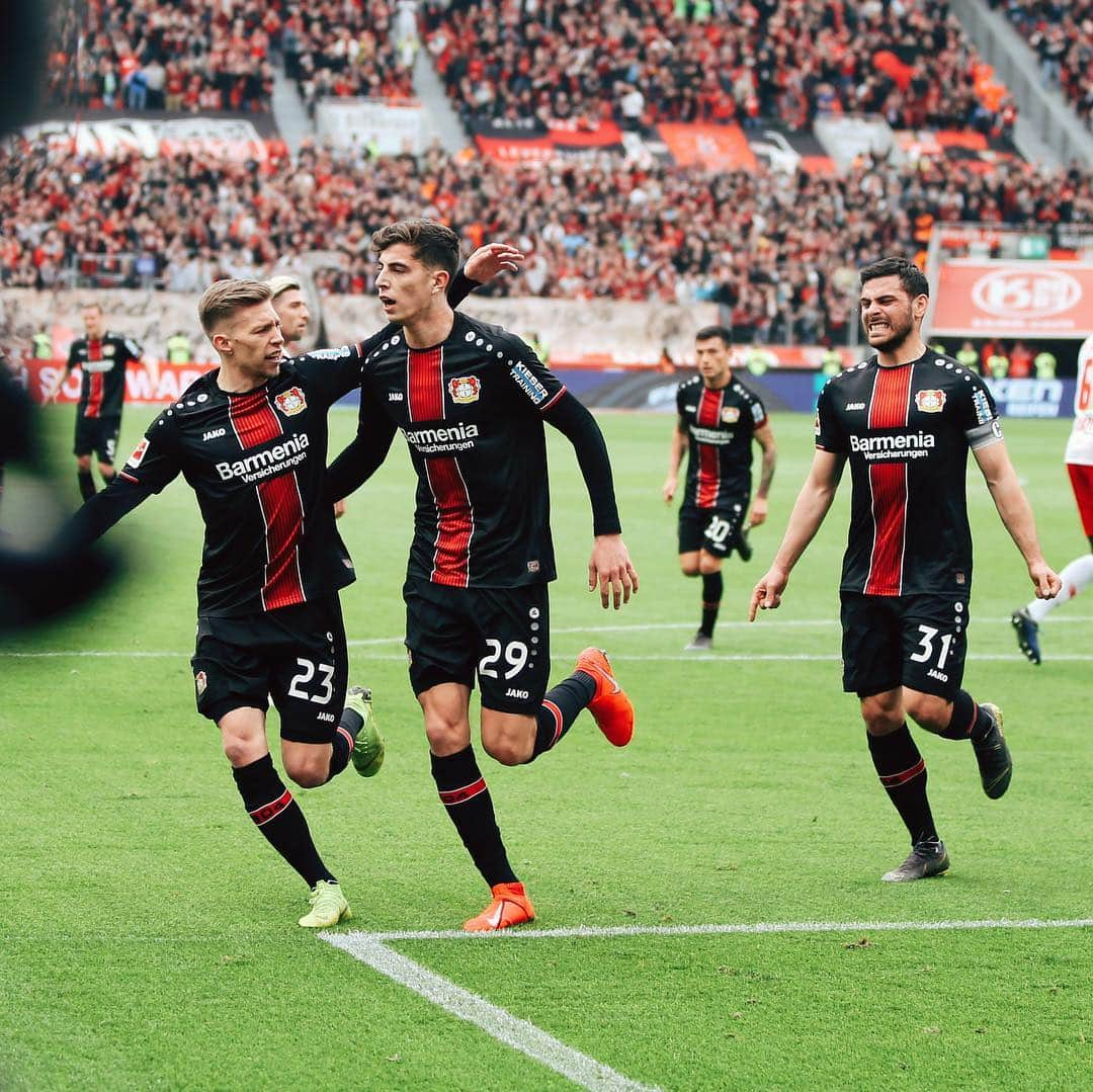 バイエル・レバークーゼンさんのインスタグラム写真 - (バイエル・レバークーゼンInstagram)「GOOOOOOOAL @kaihavertz29 💎#StärkeBayer ⚫️🔴💪#B04RBL 1-0 (11’) #Bundesliga #Bayer04 #Werkself」4月6日 23時03分 - bayer04fussball