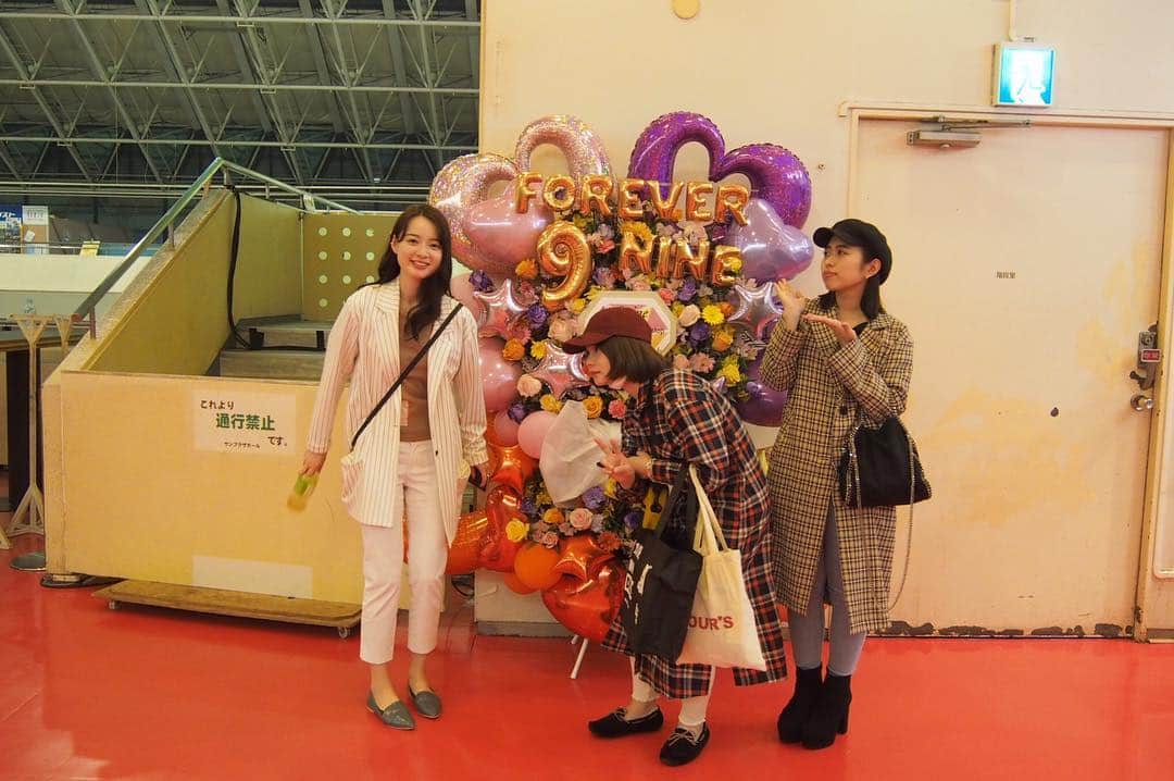 真奈さんのインスタグラム写真 - (真奈Instagram)「. 9nineさんお疲れ様でした🌸 . 中学一年生の頃からずーっと聴いてたアイドルさんだったので寂しい気持ちがいっぱいだけど、これからも聴き続けて観続けることで生き続けると思うから、、 これからも大好きです☺️ . かんちゃんお疲れ様❤️ . #forever9nine #9nine」4月6日 22時57分 - manatmnt0116
