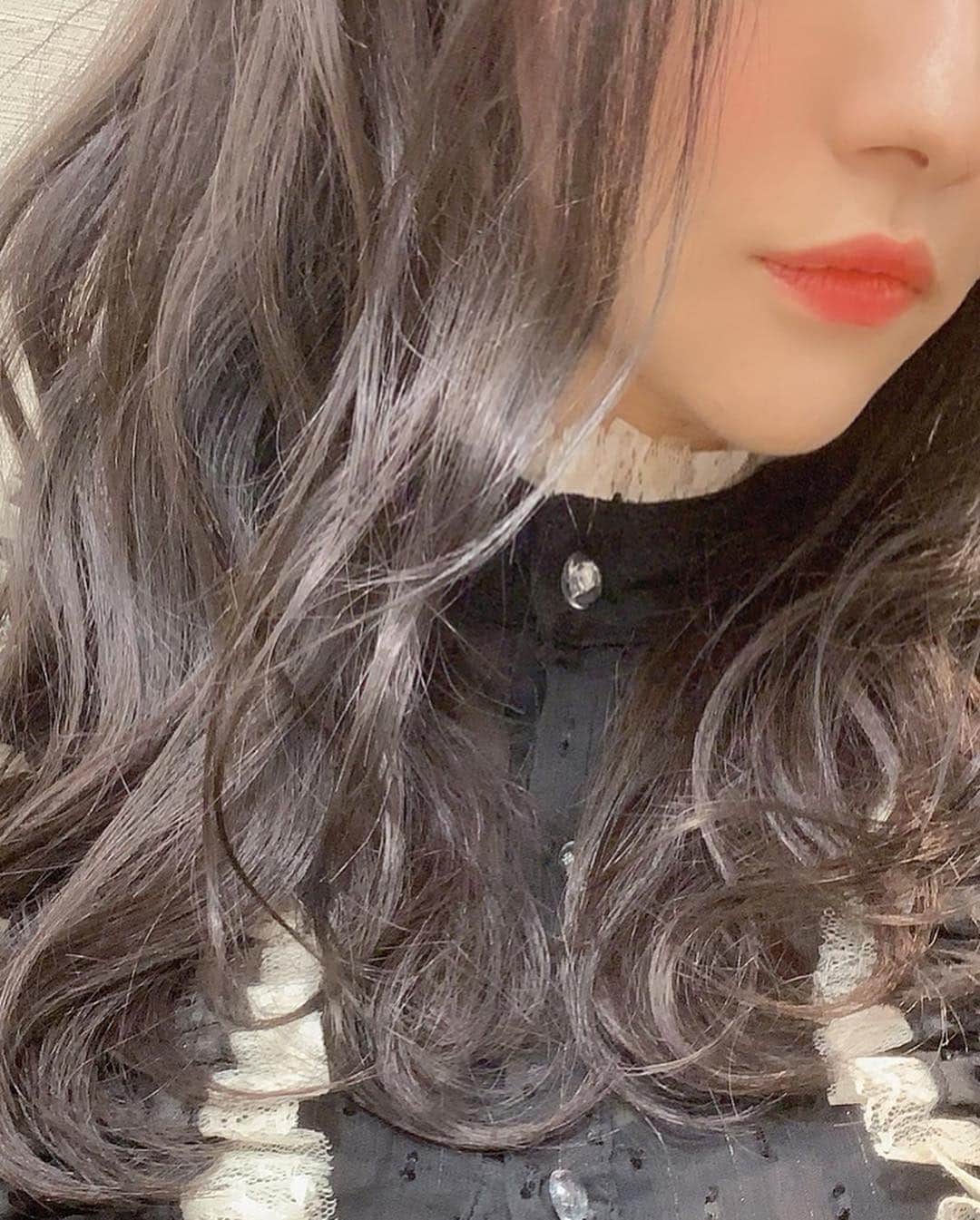 ますぶちさちよさんのインスタグラム写真 - (ますぶちさちよInstagram)「NEW hair💇‍♀️ Michio Nozawa HAIR SALON Ginzaさんでカラー&トリートメントしてもらったよ！ 瀧上さんいつもありがとうございます😊！ グレープグレージュ！色がお気に入りすぎる〜〜〜〜〜〜〜〜🍇 #newhair #haircolor #michionozawahairsalonginza」4月6日 23時15分 - sachiyomasubuchi___