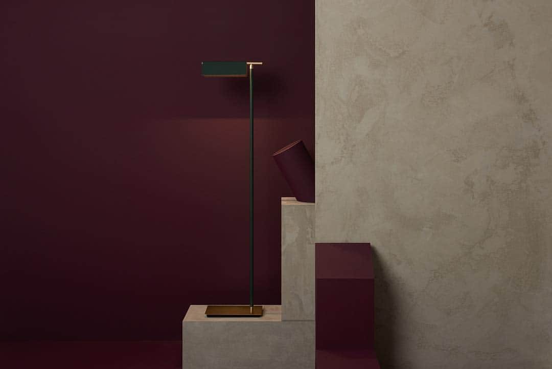 Armani Officialさんのインスタグラム写真 - (Armani OfficialInstagram)「Lamps are the ultimate decorative item which fuses design and function perfectly. Discover the #ArmaniCasa lighting collection at www.armani.com/casa  #SaloneDelMobile #MilanDesignWeek」4月6日 23時15分 - emporioarmani