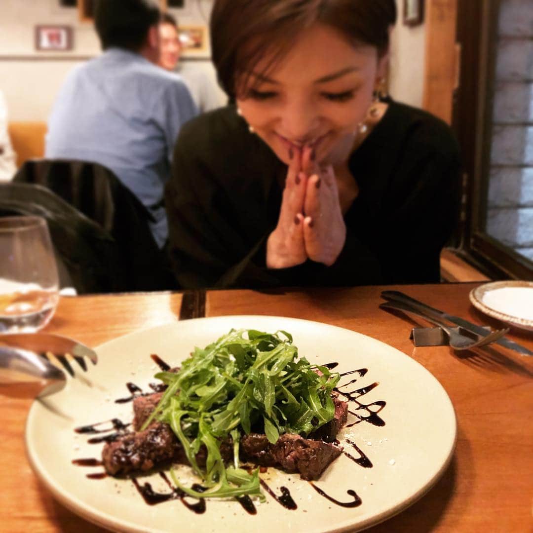 dorlisのインスタグラム：「美味しい楽しい！ #dorlis #ワイン #wine #肉 #イタリアン #bogle #気に入った #自由が丘 #心のデトックス #カロリー摂取 #食べ過ぎ #幸せ #ありがとう」