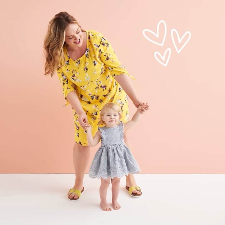 ロック&リパブリックのインスタグラム：「Have fun with florals! This dress from EVRI is perfect for spring + Easter. Find even more spring-ready dresses in sizes 0x-4x—only at Kohl's.」