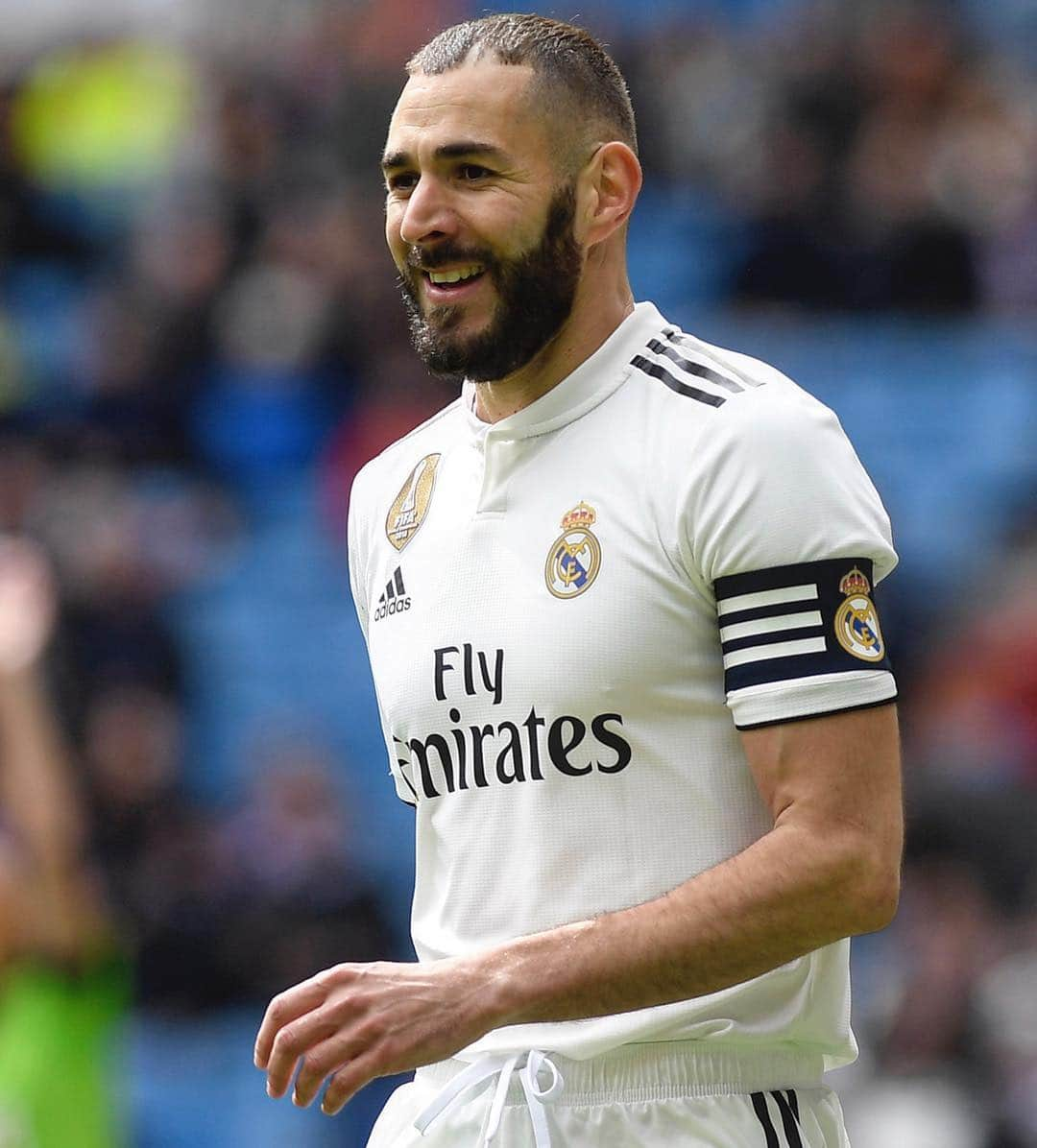 LFPさんのインスタグラム写真 - (LFPInstagram)「CAPTAIN KARIM! 💜 💯 @karimbenzema 💯 • #Benzema #RealMadrid #RealMadridEibar #LaLigaSantander #LaLiga」4月6日 23時38分 - laliga