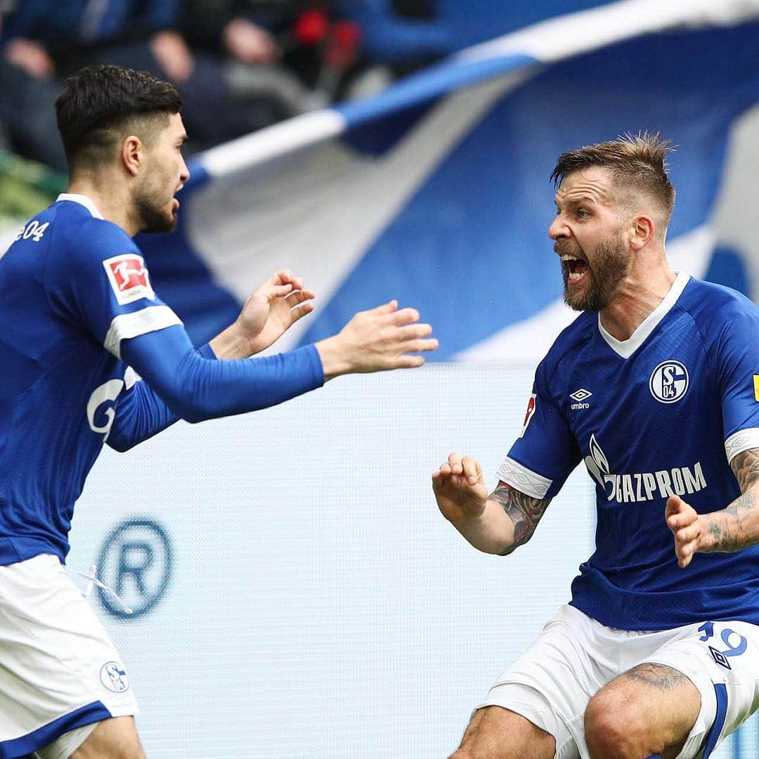 シャルケ04さんのインスタグラム写真 - (シャルケ04Instagram)「Royal Blue passion 💙 . . #S04SGE 1-1 #S04 #Schalke #Matchday #Bundesliga #Football #Soccer #Knappen #🔵⚪️」4月6日 23時42分 - s04