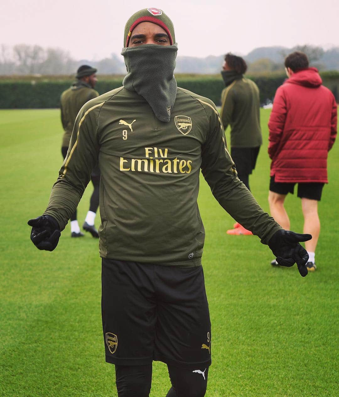 アーセナルFCさんのインスタグラム写真 - (アーセナルFCInstagram)「🔜 #EVEARS #premierleague #arsenal #training #preparation #COYG」4月6日 23時56分 - arsenal