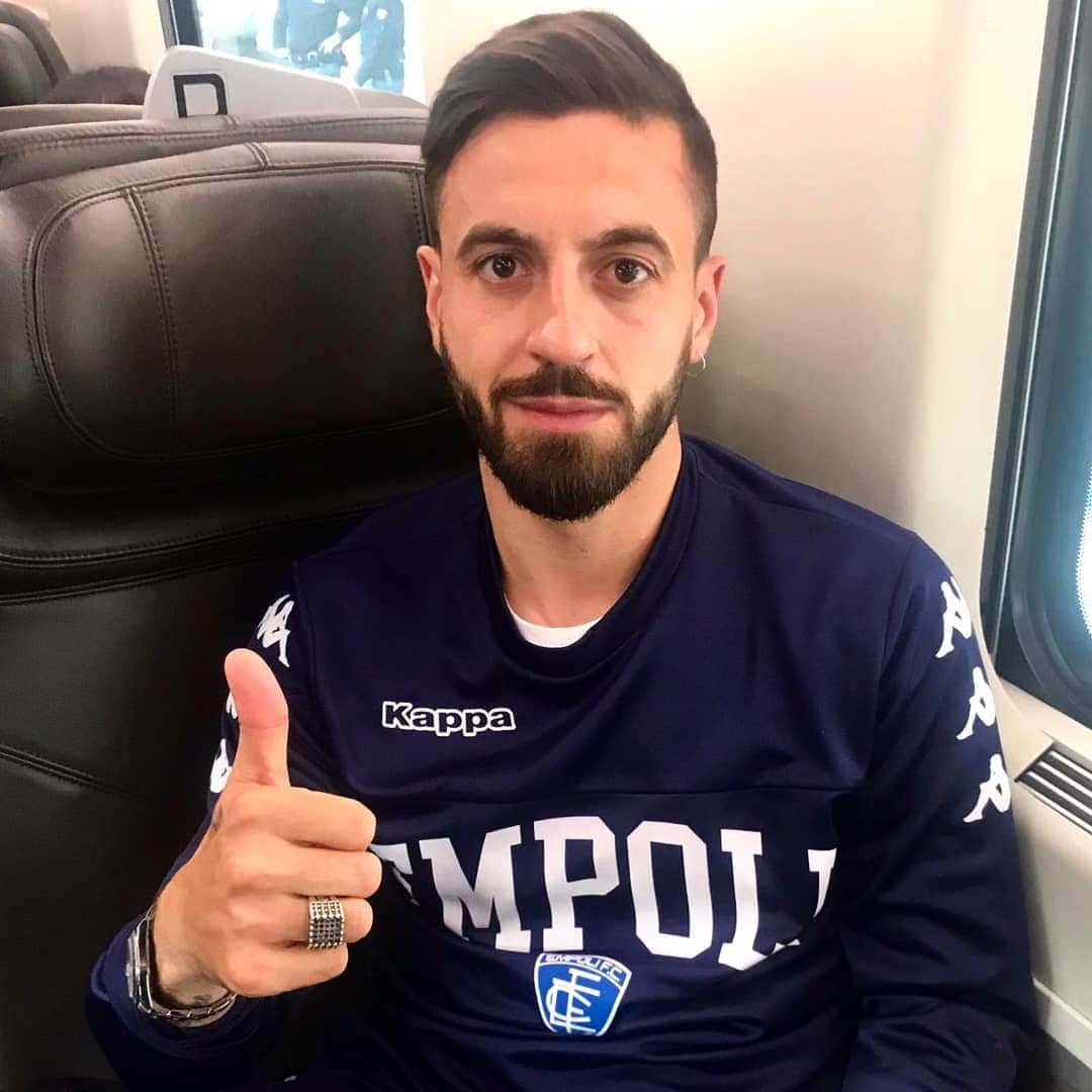 エンポリFCさんのインスタグラム写真 - (エンポリFCInstagram)「In viaggio verso Udine 🚄; domani #UdineseEmpoli 📸」4月7日 0時15分 - empoli_fc_official