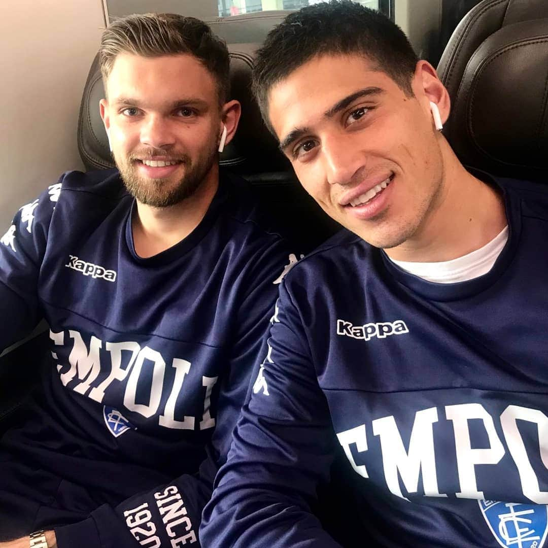 エンポリFCさんのインスタグラム写真 - (エンポリFCInstagram)「In viaggio verso Udine 🚄; domani #UdineseEmpoli 📸」4月7日 0時15分 - empoli_fc_official