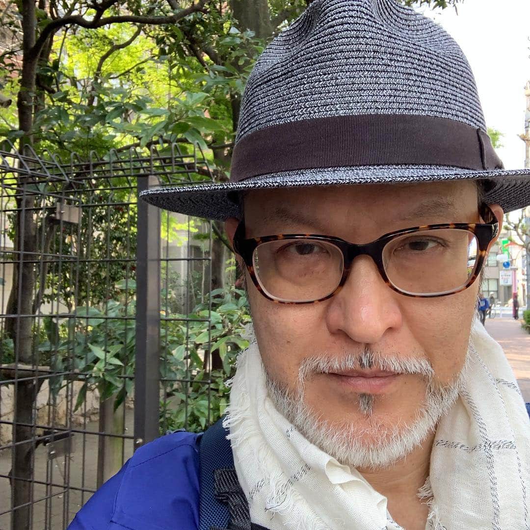 安倍宏行さんのインスタグラム写真 - (安倍宏行Instagram)「#帽子 も #春仕様 に〜」4月7日 9時43分 - higeabe