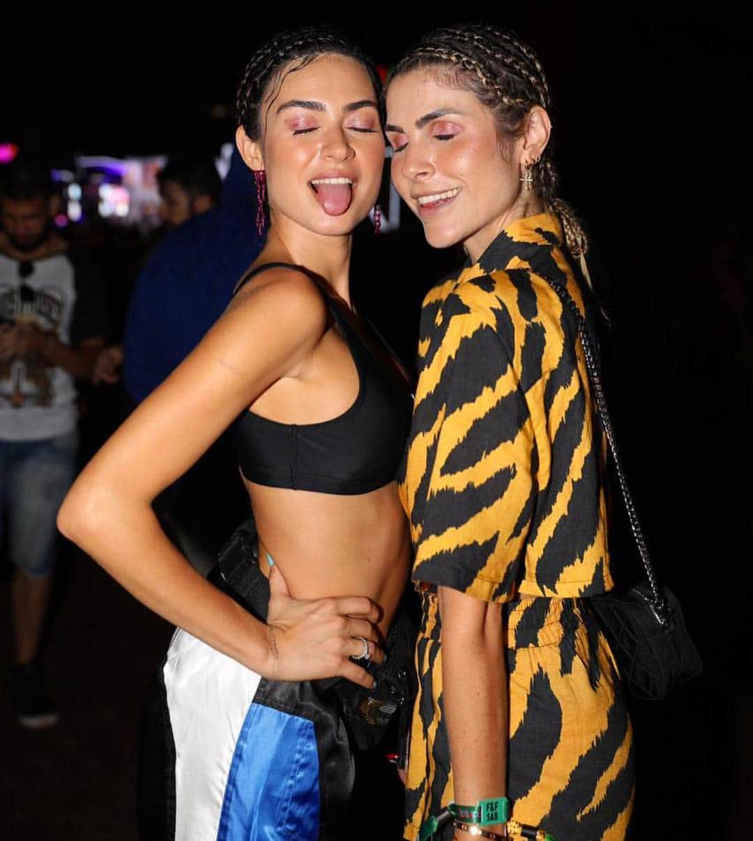 Thaila Ayalaさんのインスタグラム写真 - (Thaila AyalaInstagram)「Minha marida @juliafaria  E @lollapaloozabr ❤️🥰 e @luizaferraz」4月7日 10時54分 - thailaayala