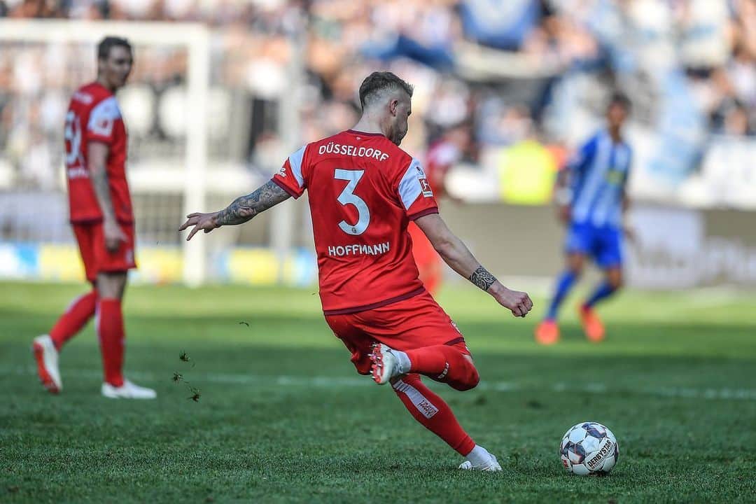 アンドレ・ホフマンのインスタグラム：「..another big team performance⚪️👏🏼🔴 #win @f95」