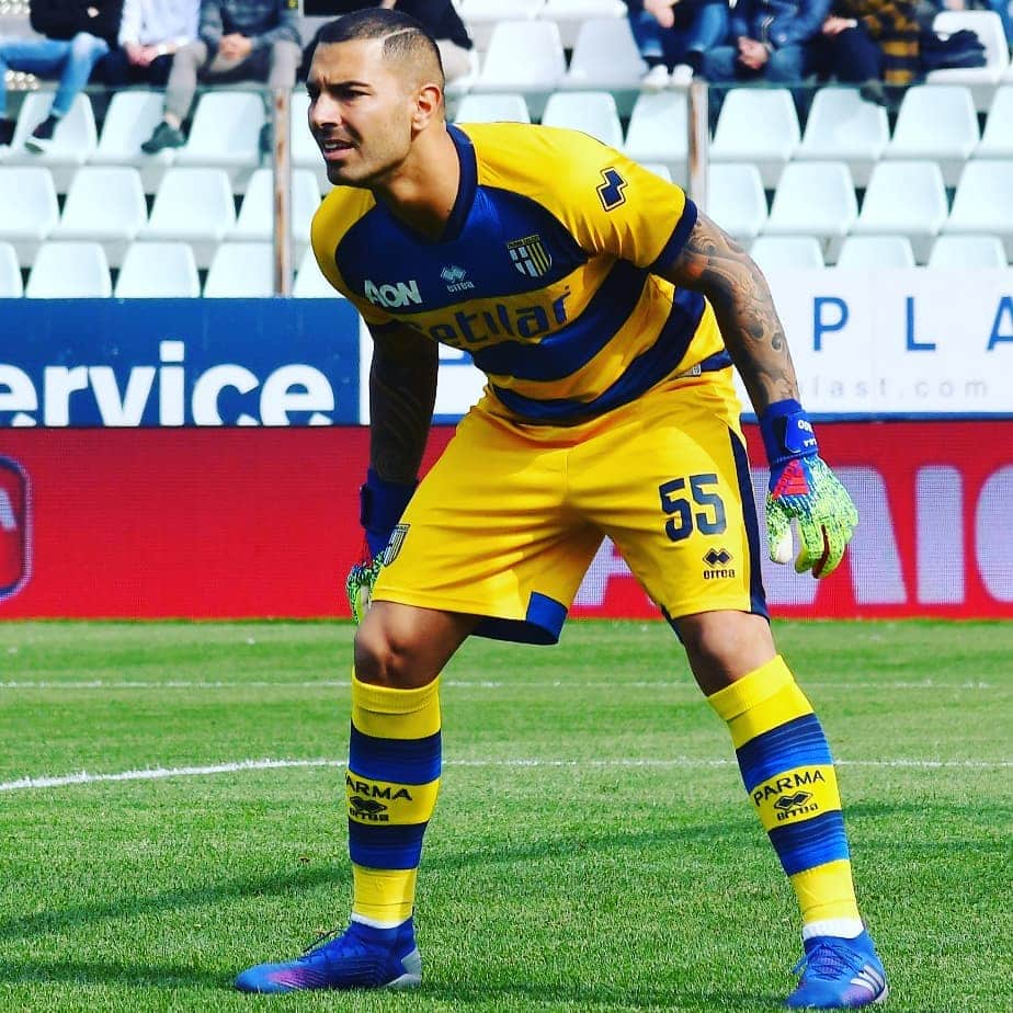 ルイージ・セーペさんのインスタグラム写真 - (ルイージ・セーペInstagram)「Serviva una prestazione di grande carattere e sacrificio per tornare a fare punti... #forzaParma 💙💛 @parmacalcio1913 @seriea」4月7日 2時21分 - luigisepe