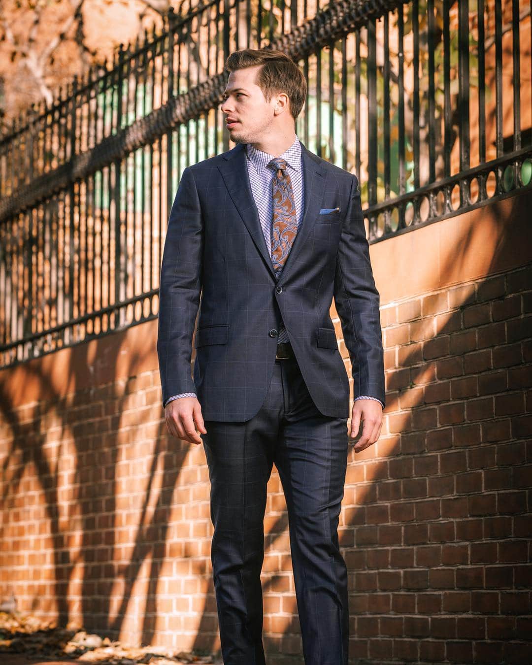 のインスタグラム：「Looking amazing on a #Beautiful #SpringDay. . . 📸 by @ccjenkinsphoto . . #IkeBehar #SpringFashion #Menswear #OOTD #MensSuits」